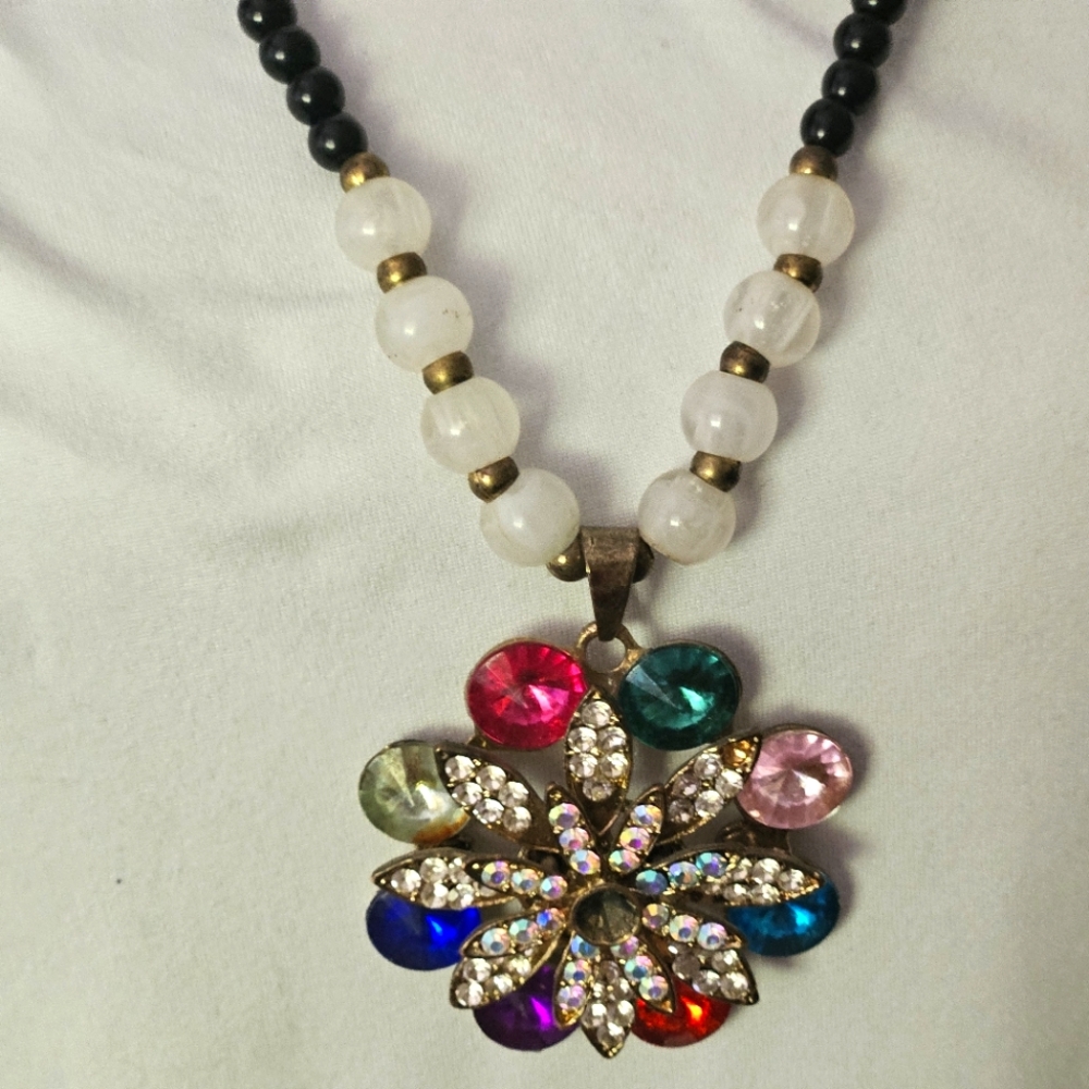 Elegant Multicolor Pendant Necklace